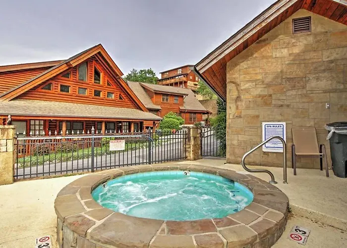 Smoky Mountain Retreat- Resort Cabin With Modern Amenities In The Heart Of Pf